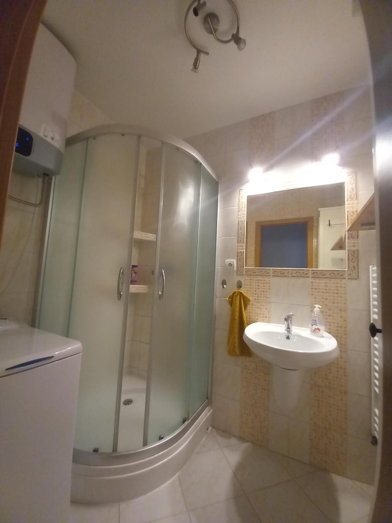 Apartman Lienka Free Parking City Centre Тренчин Екстер'єр фото